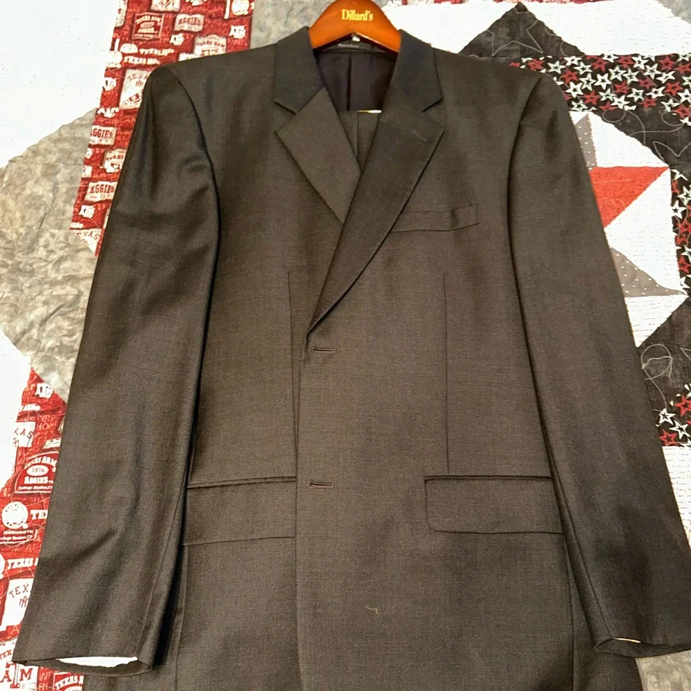 Men’s suits - Picture 3 of 9
